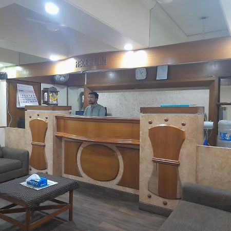 Hotel Mayur By Wb Inn Ulhasnagar Экстерьер фото